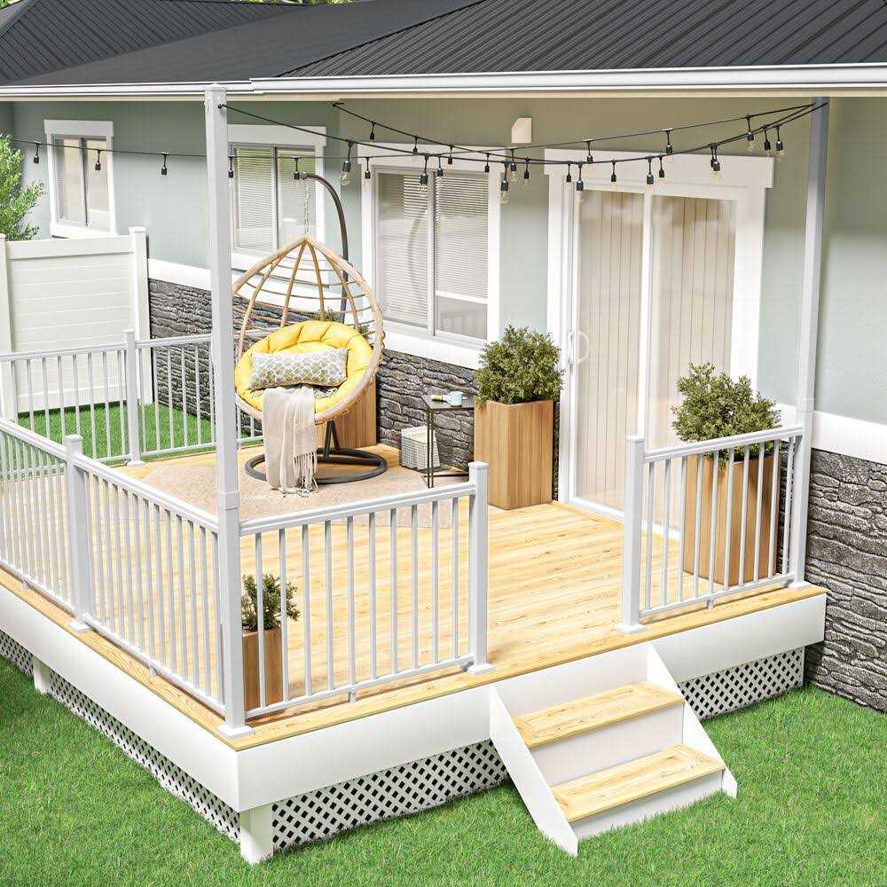 Freedom 1/4-in x 48-in x 8-ft Black Vinyl Privacy Lattice - Inhomebuy