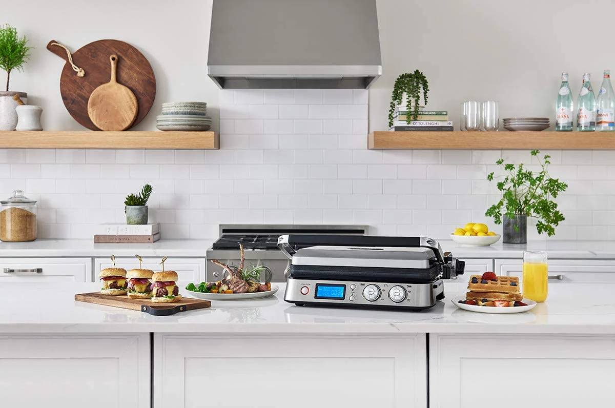 DeLonghi Livenza All-Day Grill, Griddle & Waffle Maker: 1800W, large 14.5