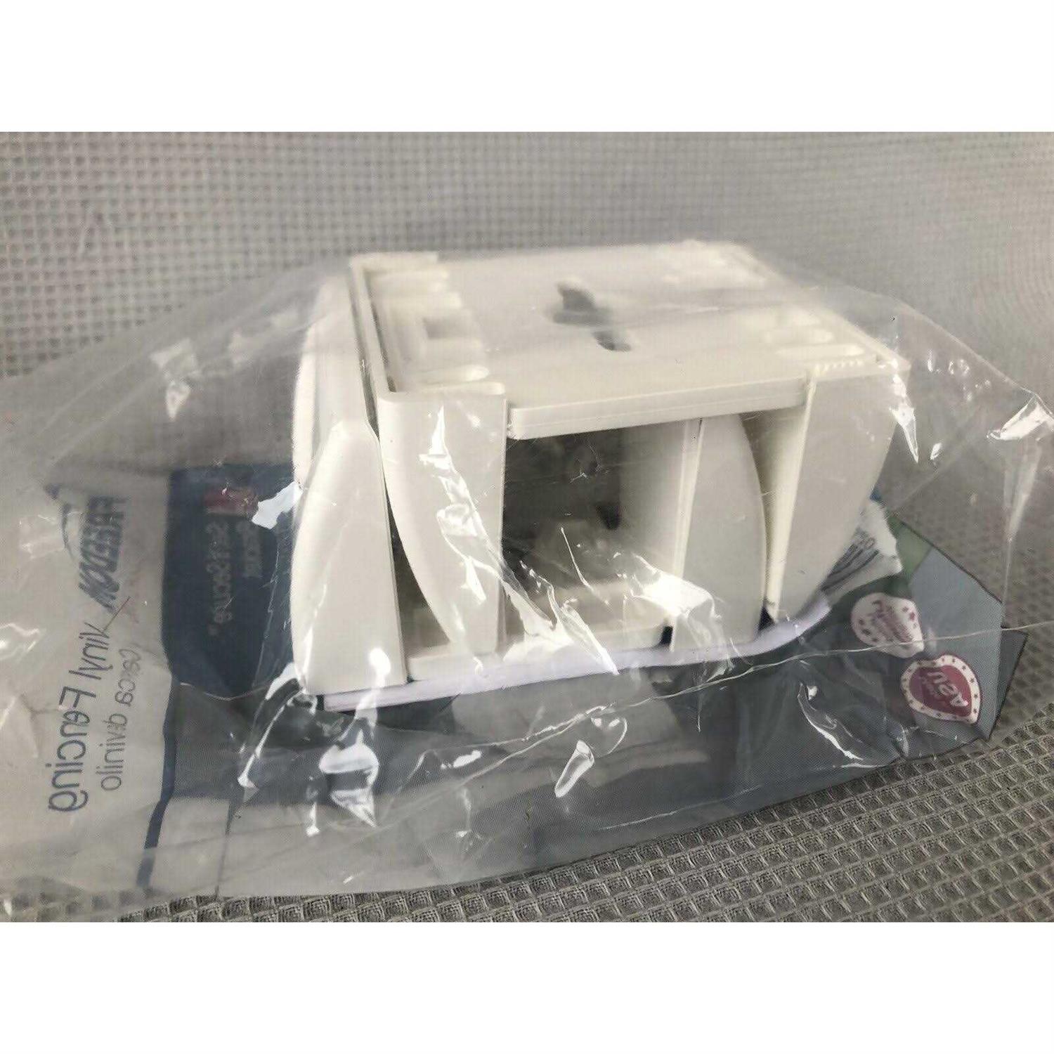 Freedom Pre-Assembled Ashford White Vinyl Decorative Fence Panel 73030038 - Inhomebuy