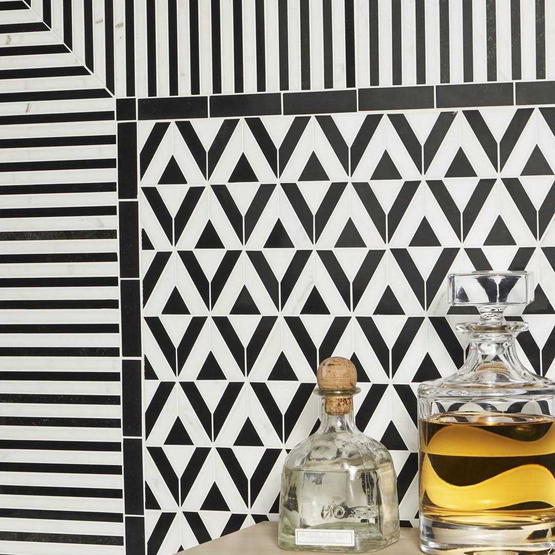 Florence WoodTek Vinyl Privacy Screen Kit with Planter Box, 44in H x 46in W x 9.5in D (1 Screen) Enclo Finish: Ash - Inhomebuy