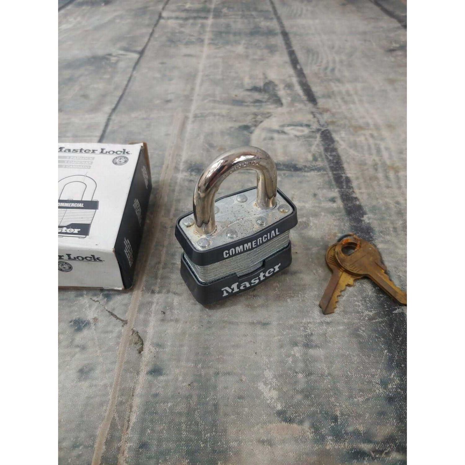 Master Lock Keyed Padlock 6121LJ - Inhomebuy