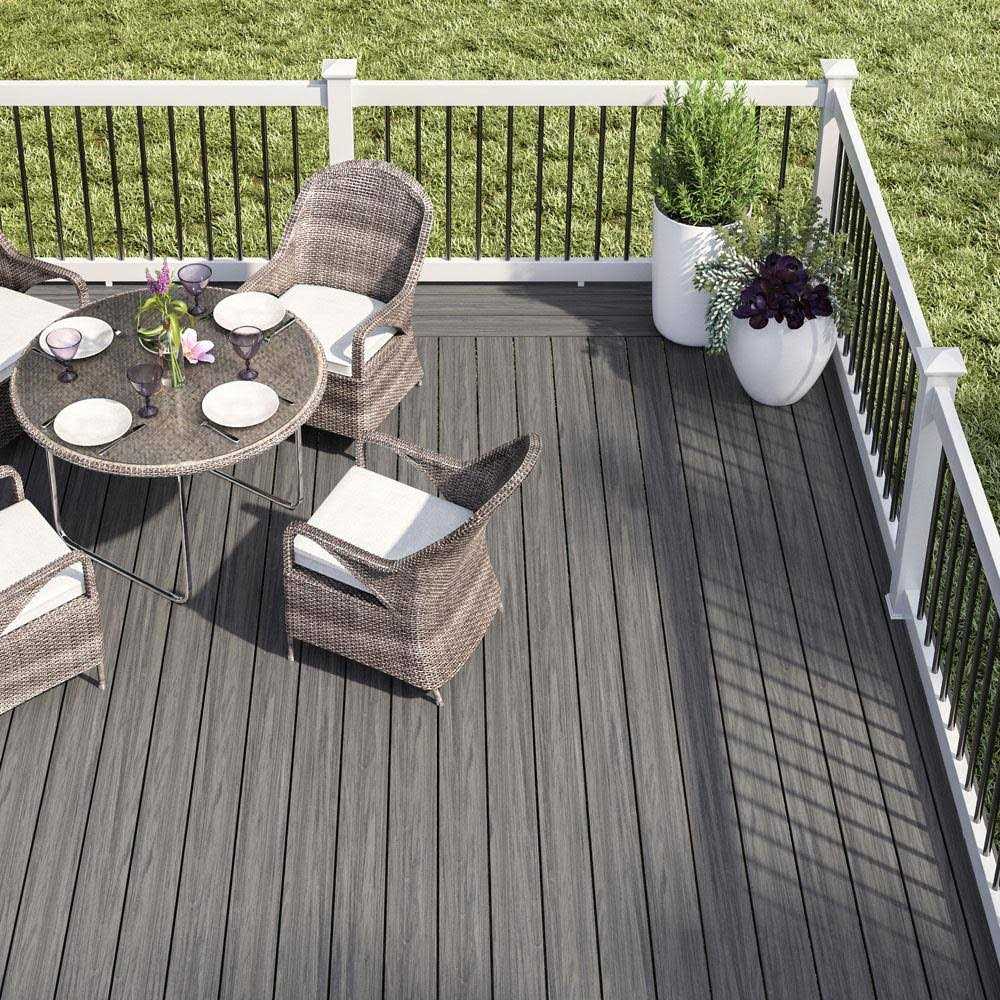 Deckorators 3/4-in x 26-in Black Aluminum Round Deck Baluster 81652 - Inhomebuy