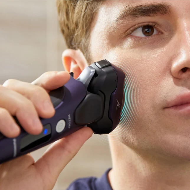 Panasonic Men's Shaver: ARC3, wet/dry, auto-voltage, Made in Japan | ES-LT67 - Inhomebuy