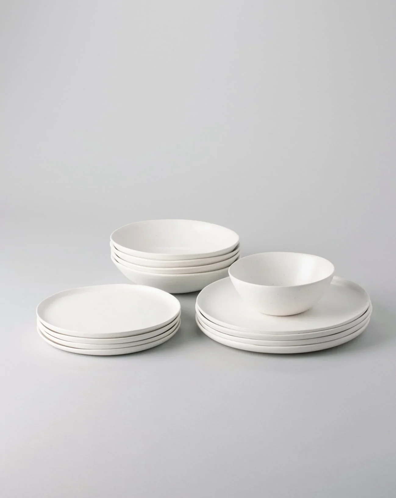 Fable Base Dinnerware Set in Speckled White - Inhomebuy