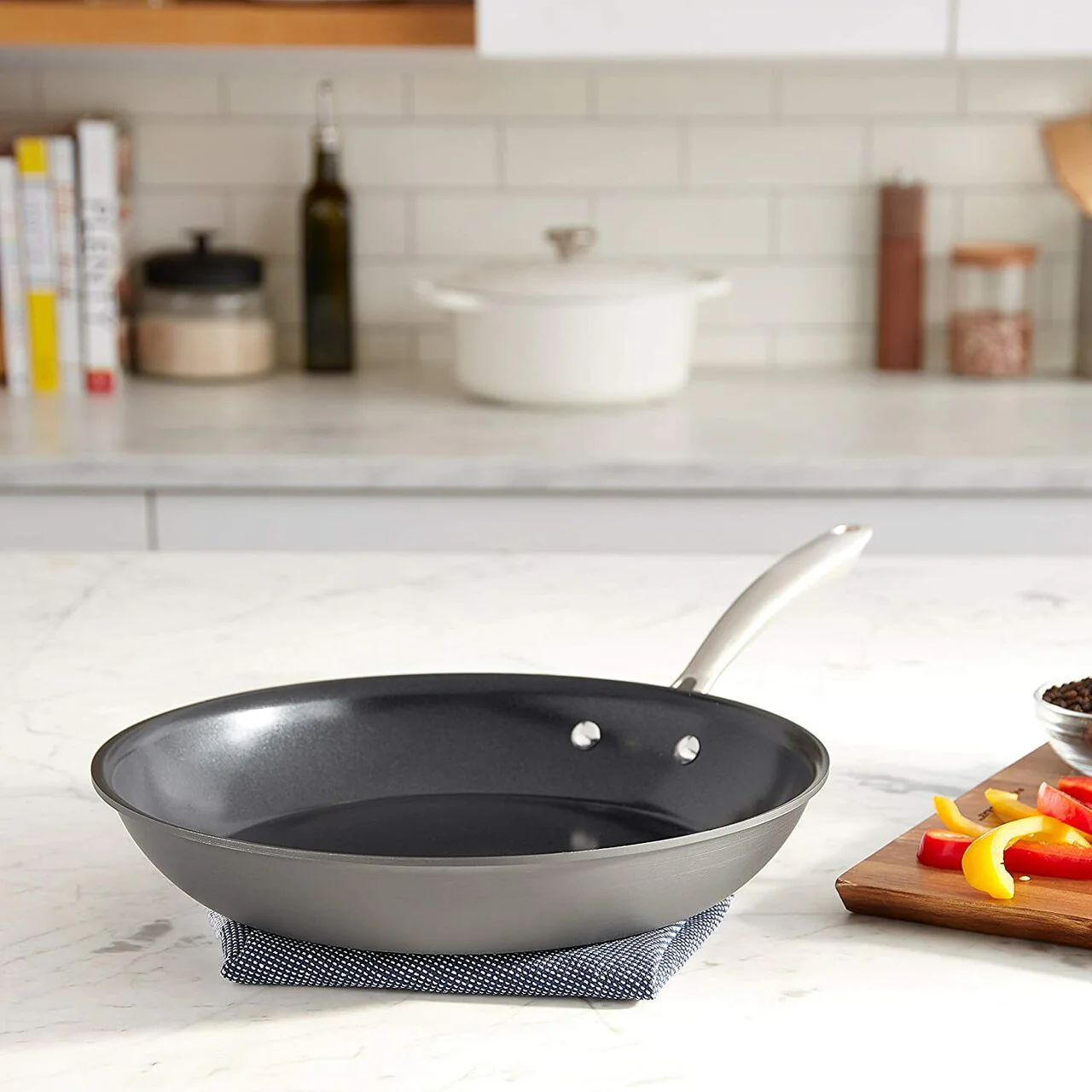 Cuisinart Skillet w/helper 12'' Green Gourmet | GG22-30HC - Inhomebuy