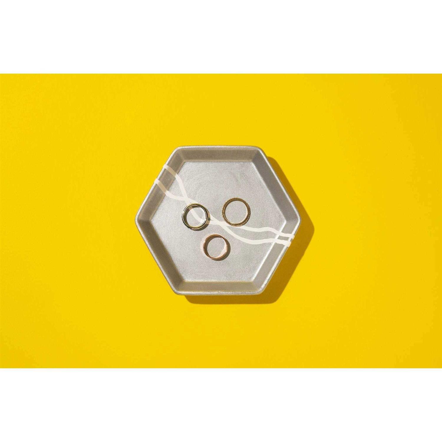 Delta 2 fl oz Ceramcoat Luxe Metallic Paint - Inhomebuy