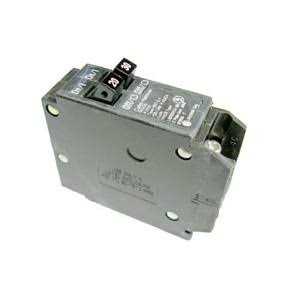 Eaton Surface Mount Power Receptacle 1212 - Inhomebuy