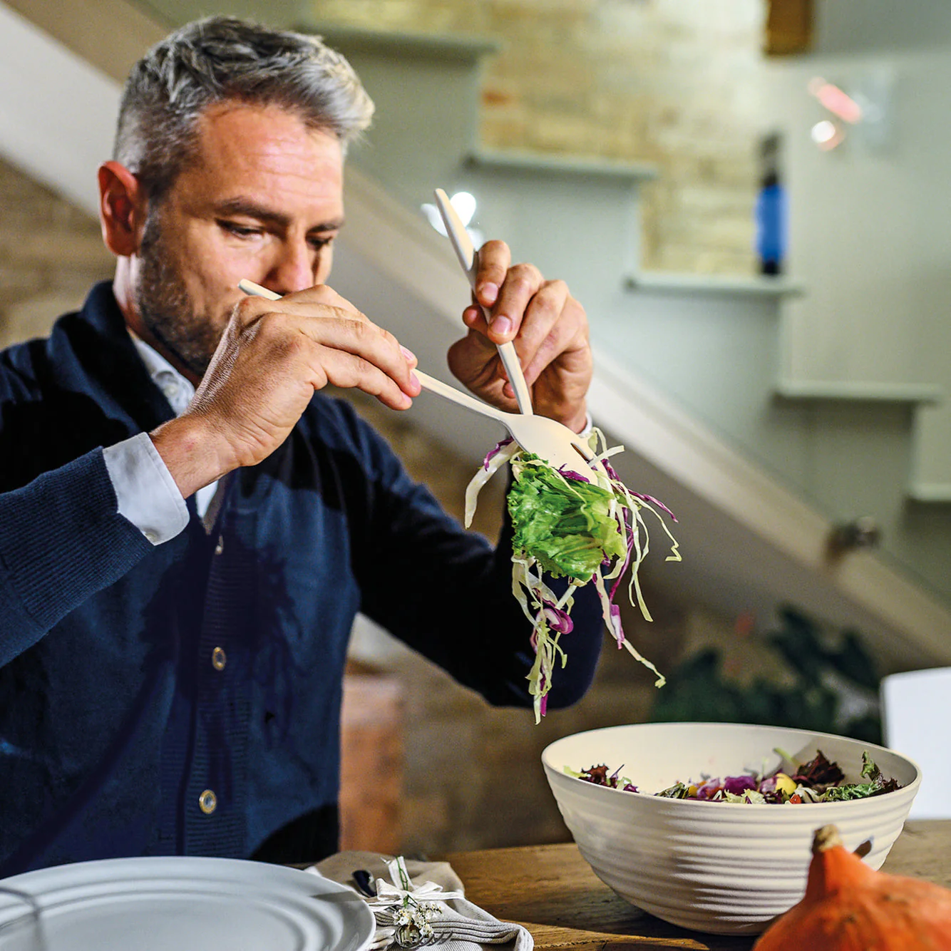 SALAD SERVERS MILK WHITE - Inhomebuy
