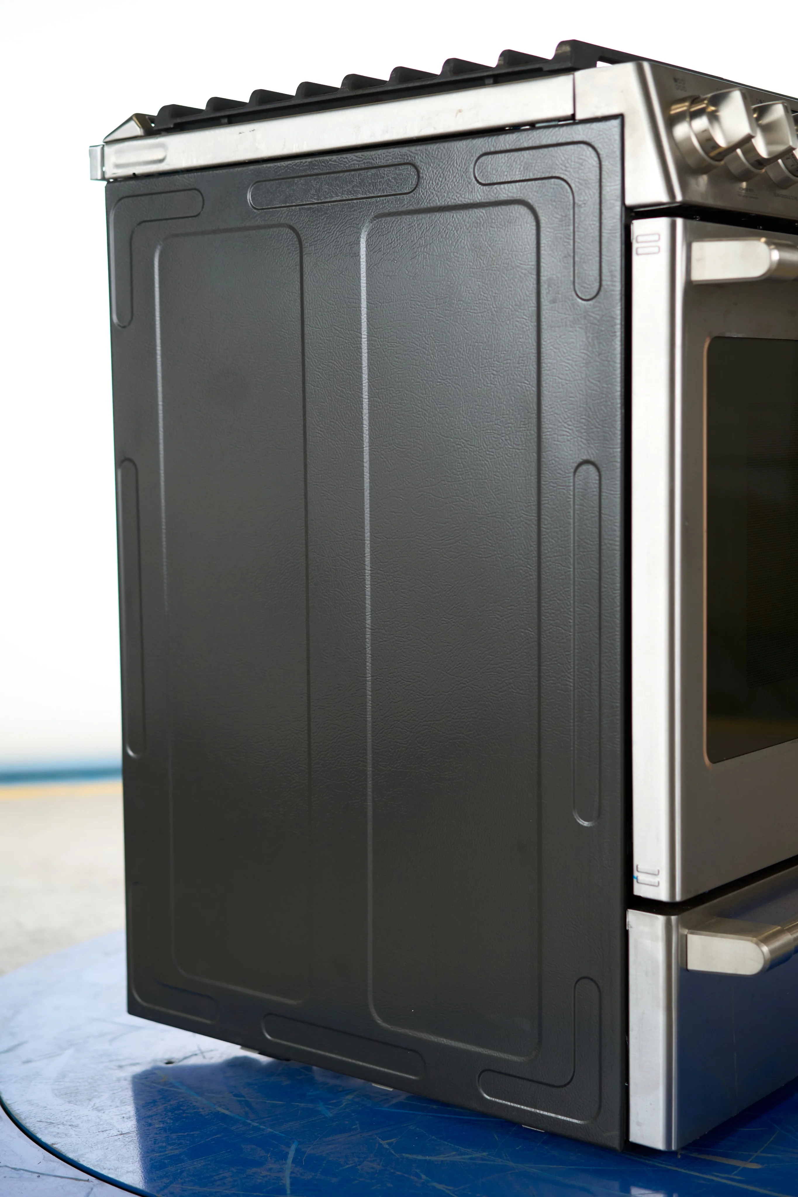 CAFE 30 IN. 5.7 CU. FT. SLIDE-IN FRONT CONTROL DUAL-FUEL CONVECTION RANGE WITH TRUE EUROPEAN CONVECT - Inhomebuy