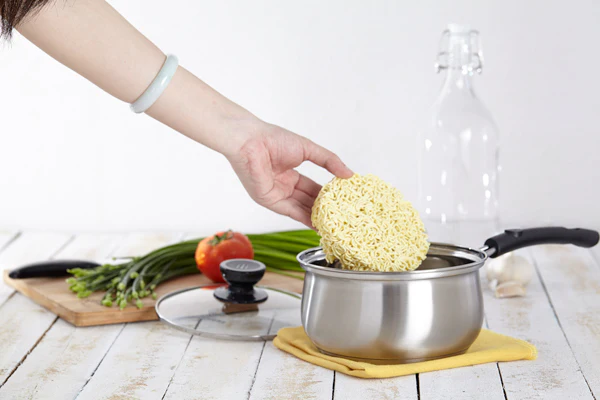 Charms Stainless-Steel Sauce Pan with Glass Lid |18JAC10| 18cm - Inhomebuy