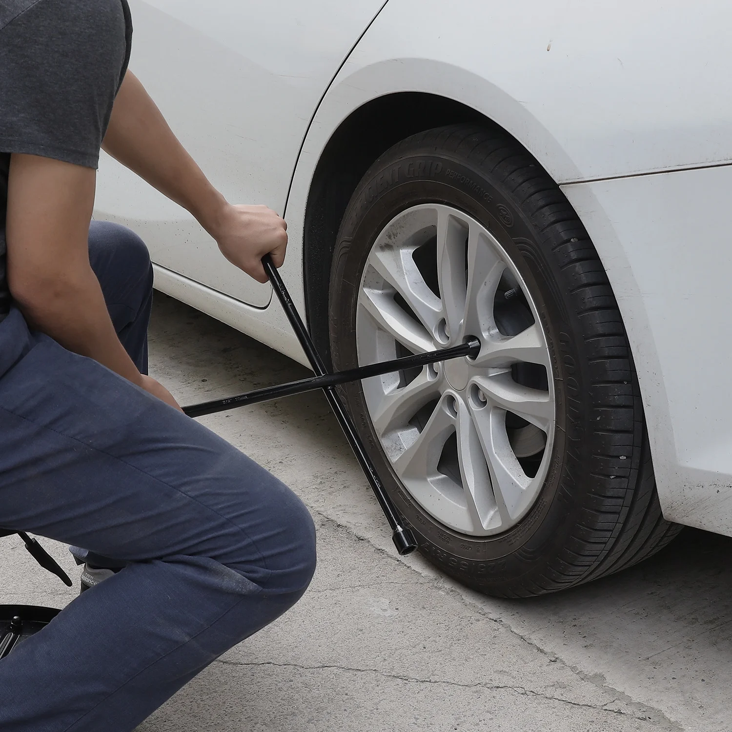 Hyper Tough Automotive 20-inch Lug Wrench, Carbon Steel, Model 6223 - Inhomebuy