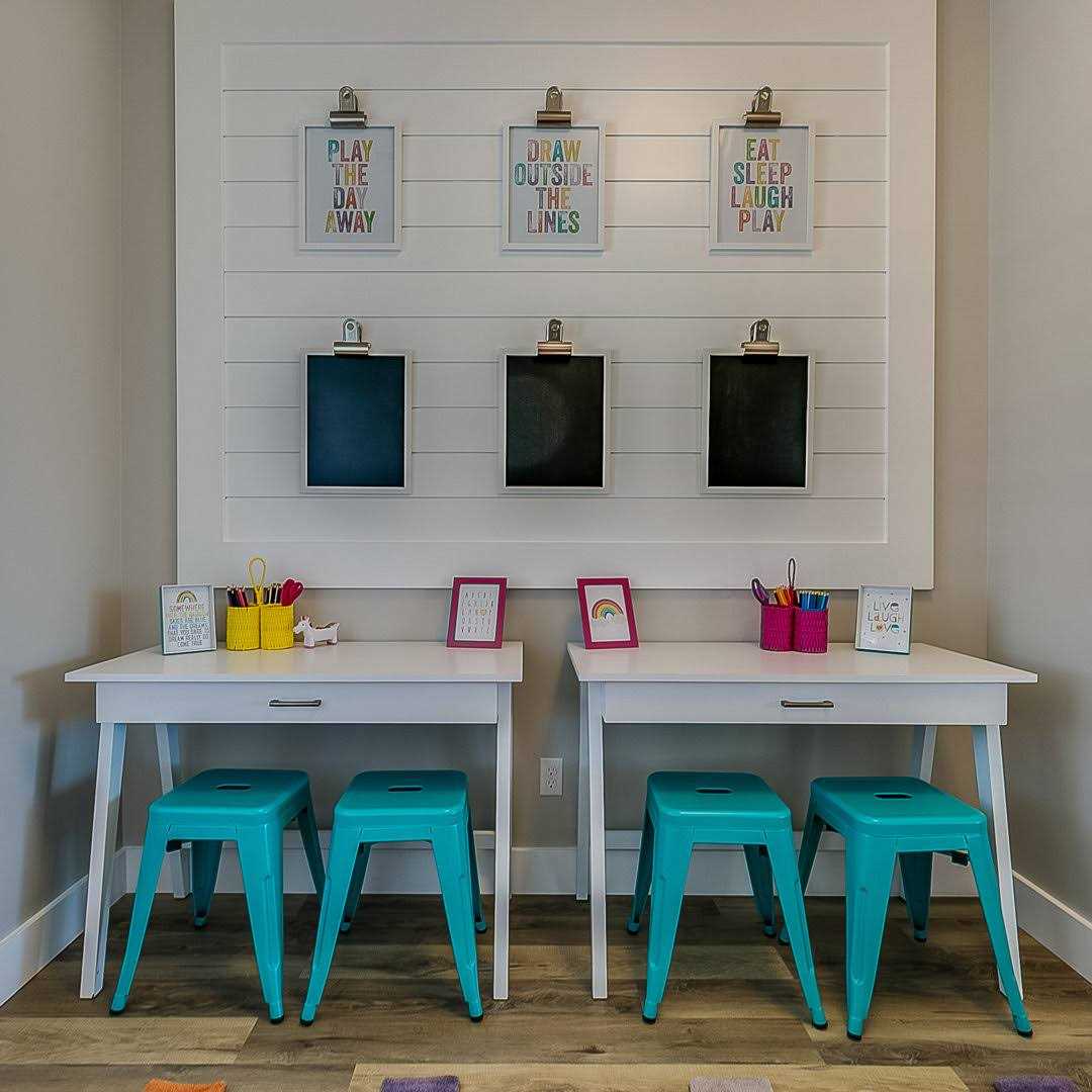 UFP-Edge 1 in. x 4 in. x 8 ft. Timeless Smooth Pine Trim - Inhomebuy