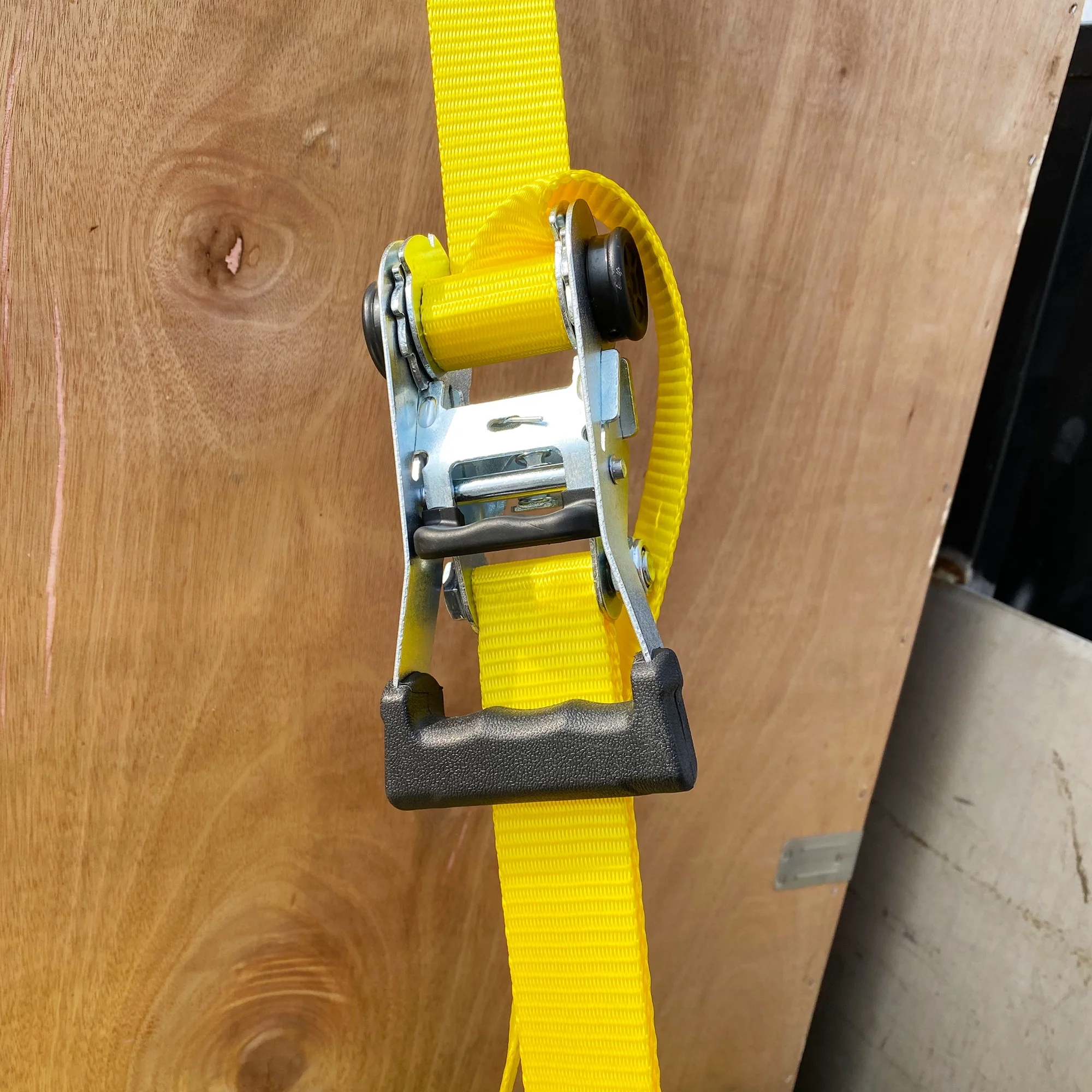 Hyper Tough 2 Pack, 15 feet Steel Ratchet Tie Downs, 1666 lbs, Yellow, 44.4 oz - Inhomebuy