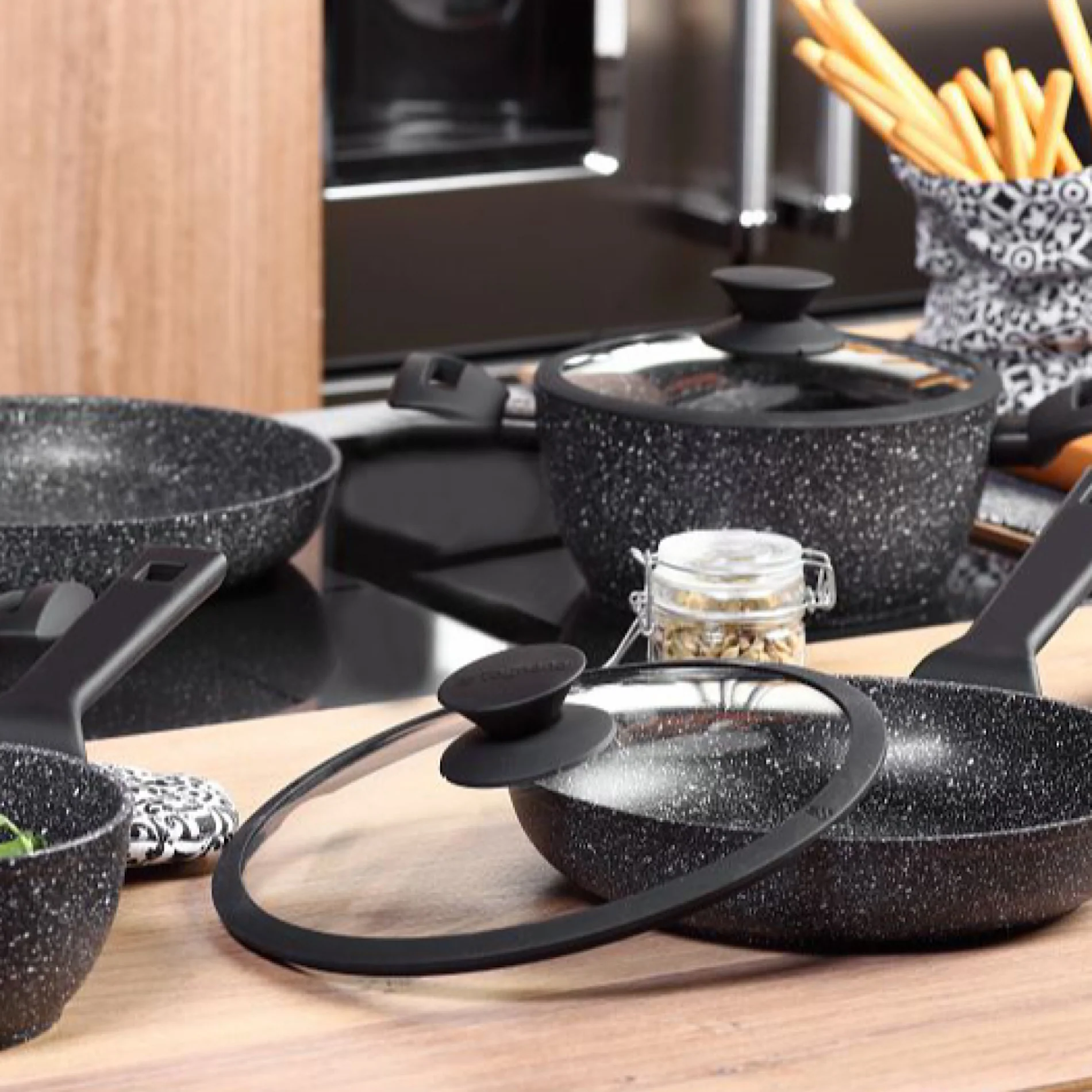 Authentika Linea Casserole 2H 20Cm With Lid - Inhomebuy