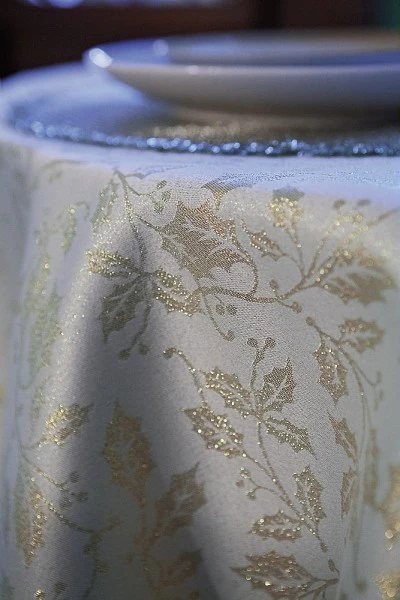 Holly Go Textile Tablecloth 140x180cm - Inhomebuy