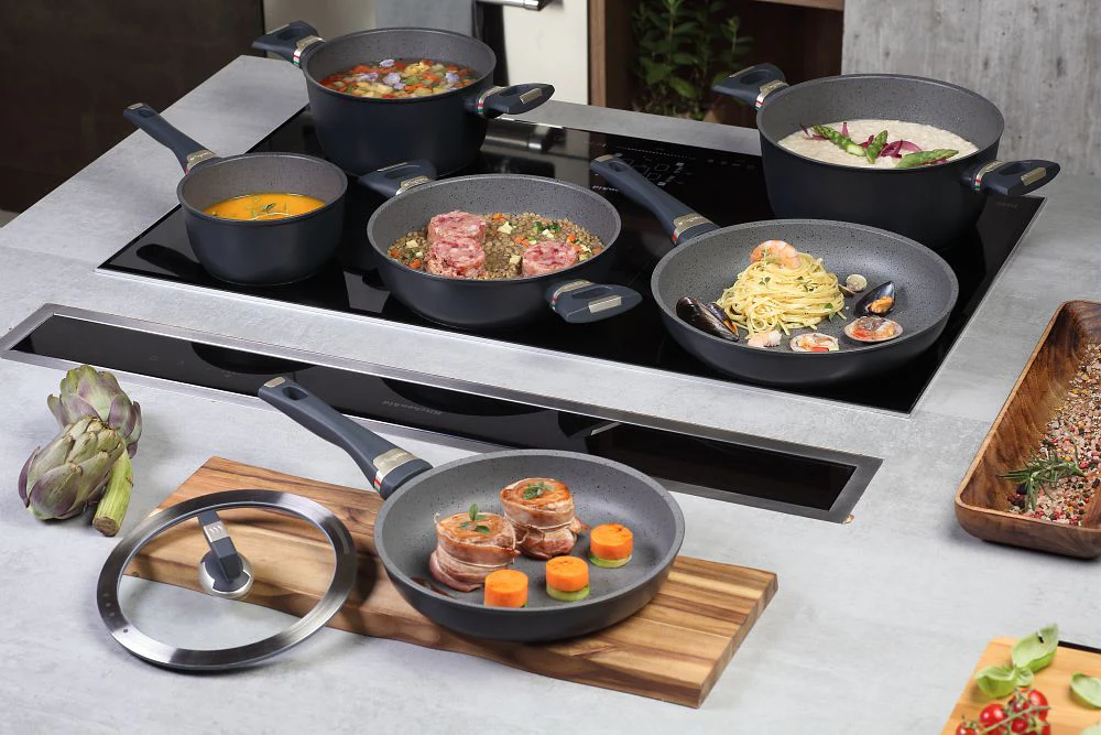 Italika Casserole with Lid 2 Handles 20cm - Inhomebuy