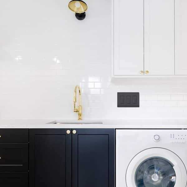 Pass & Seymour Porcelain Keyless Medium Base Lampholder - Inhomebuy