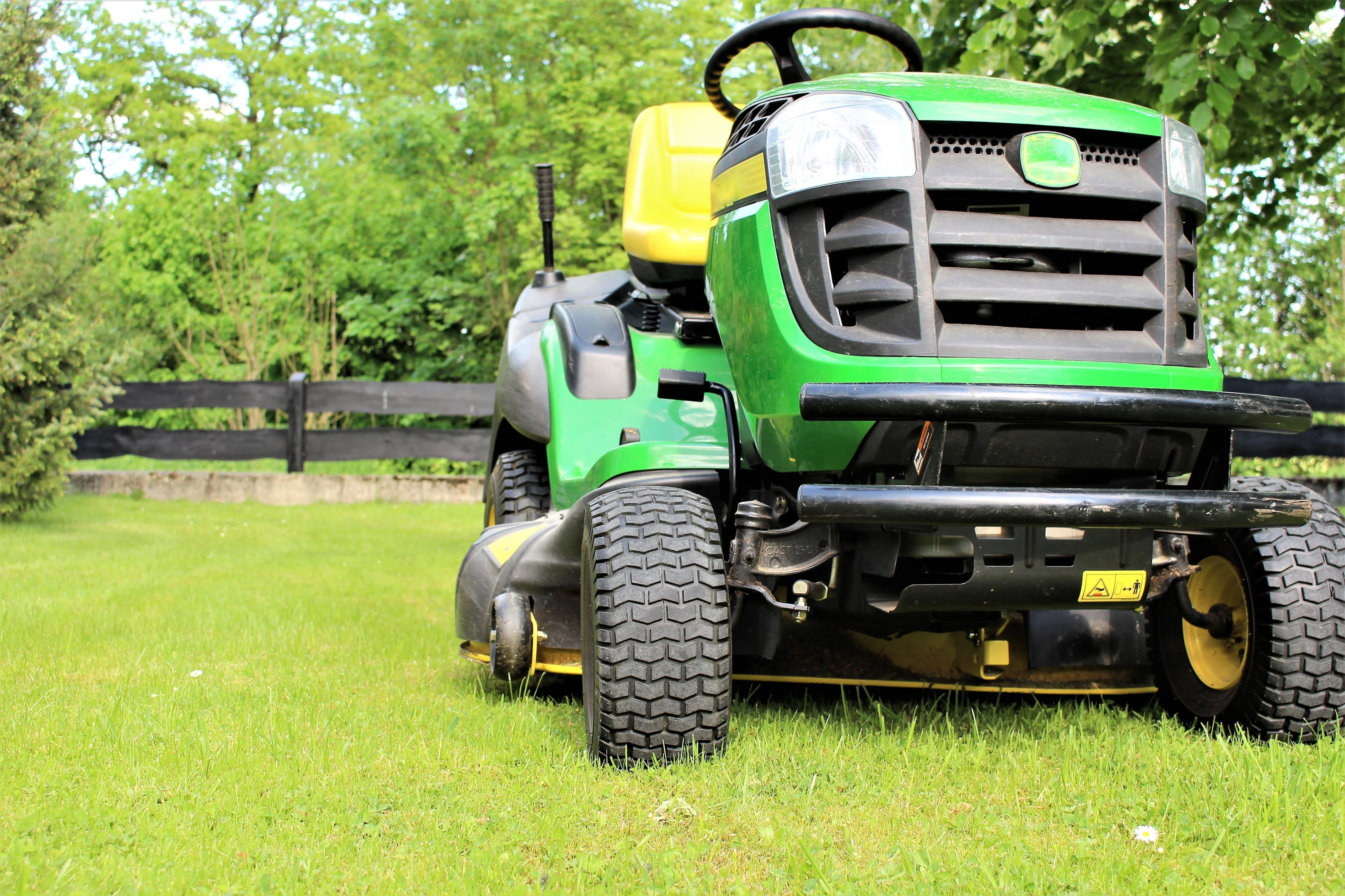 Greenball Soft Turf 16X6.50-8 4 PR Turf Tread Tubeless Lawn and Garden Tire (Tire Only) - Inhomebuy