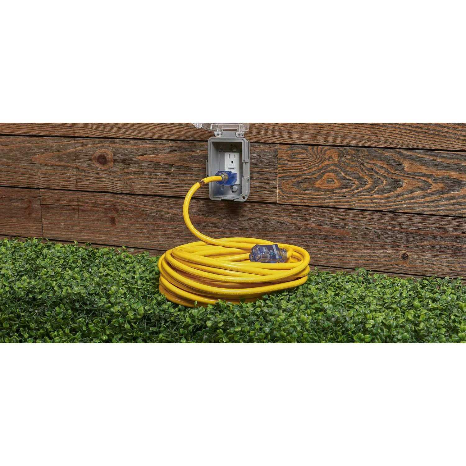 Utilitech 4′ Light Cool White LED Strip Shop Light LSHOP/4X2/840 - Inhomebuy