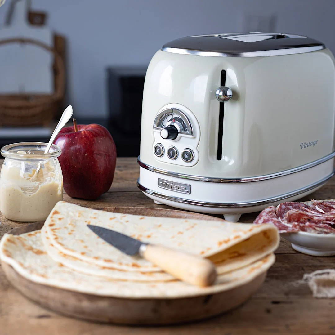 Vintage Toaster 2S Beige 810W - Inhomebuy