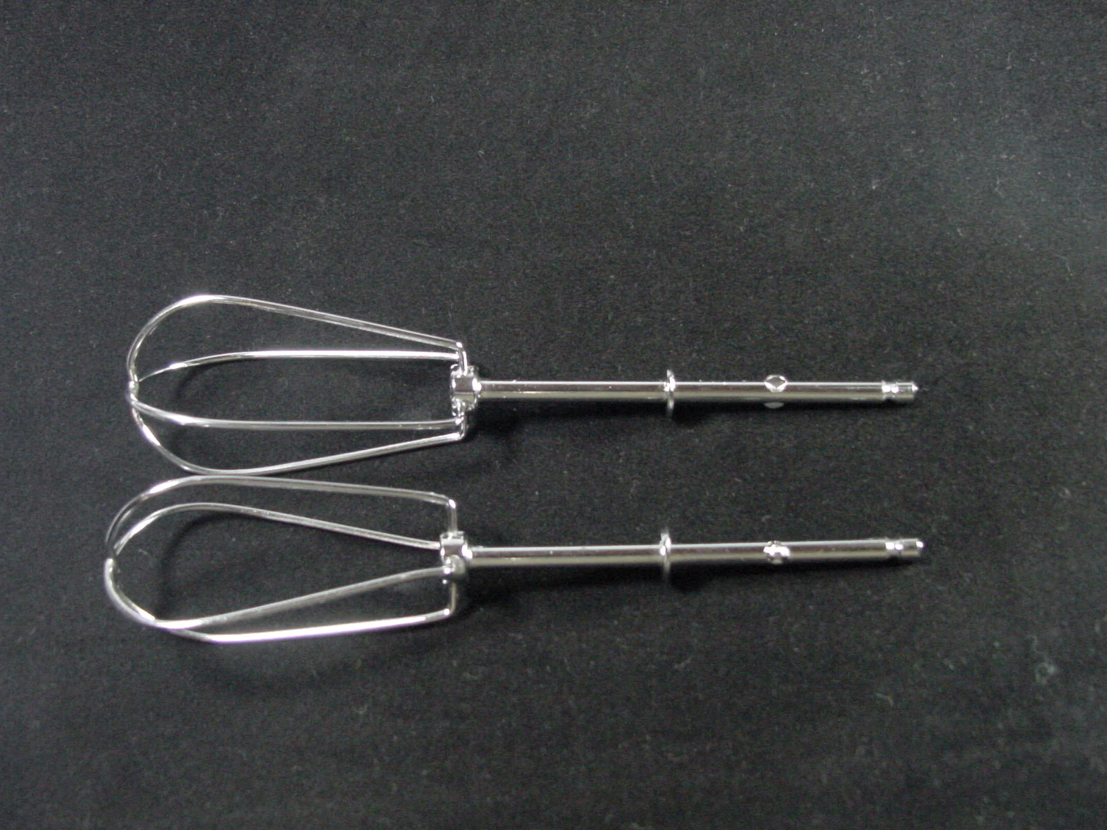 990164000 | Twisted Beater Set for 62620C Hand Mixer - Inhomebuy